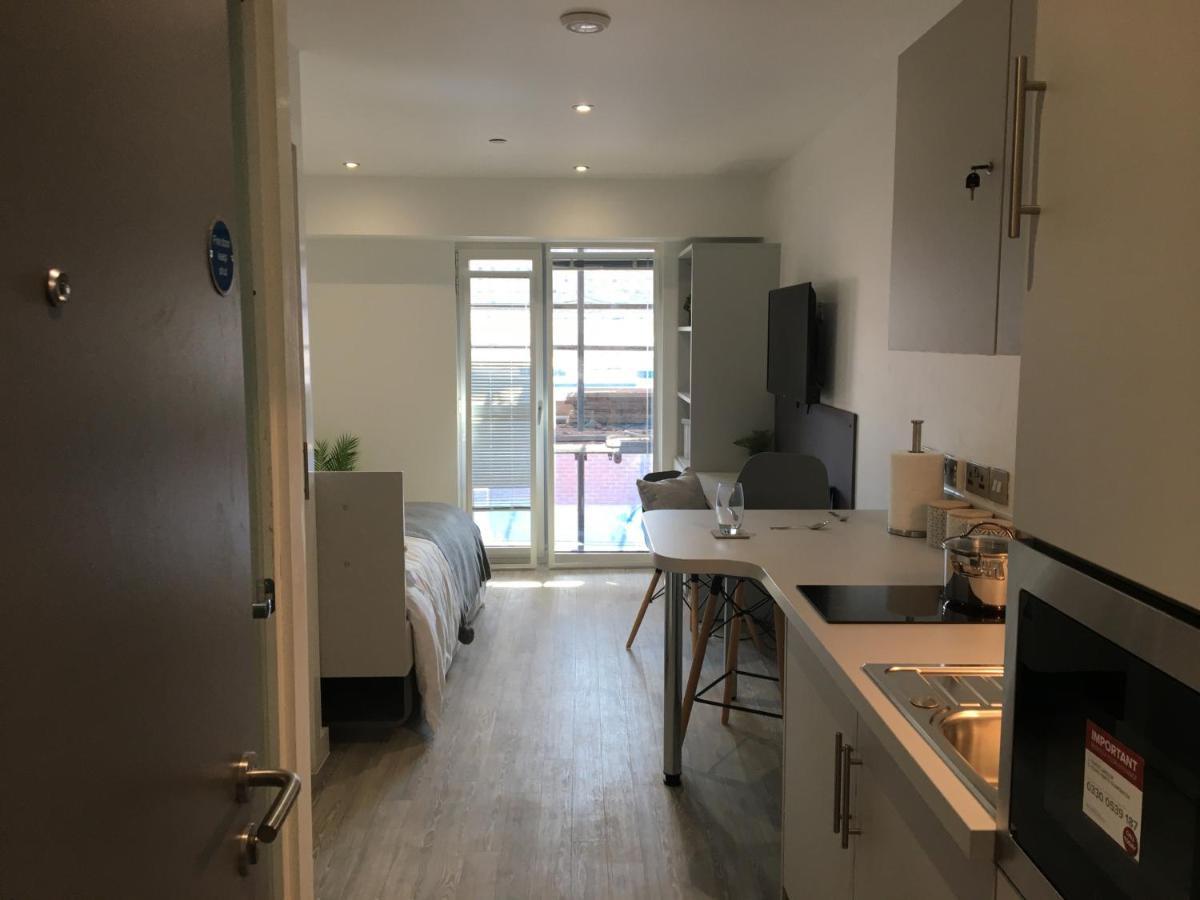 Modern Studios, Newcastle Under Lyme - Sk Eksteriør bilde